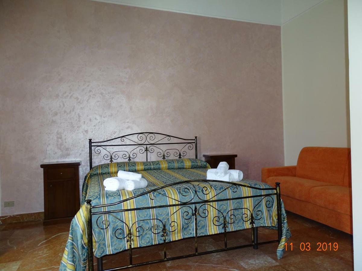 B&B New Antico Palazzo 帕拉比塔 外观 照片